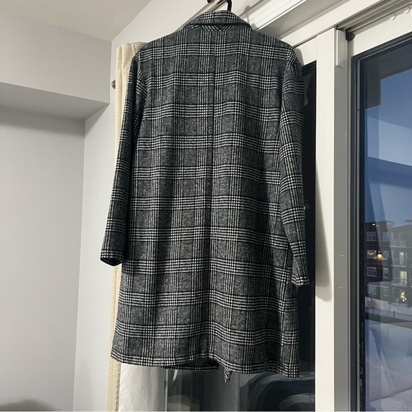 NWOT Shein gray black plaid coat, Size Extra small, jacket, women, pocket - Picture 4 of 5